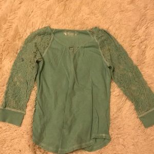 Long lace sleeve shirt